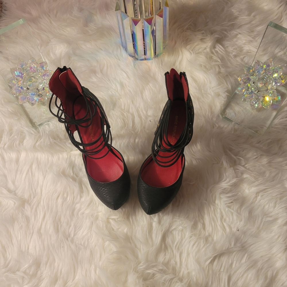 Black High Heels 👠